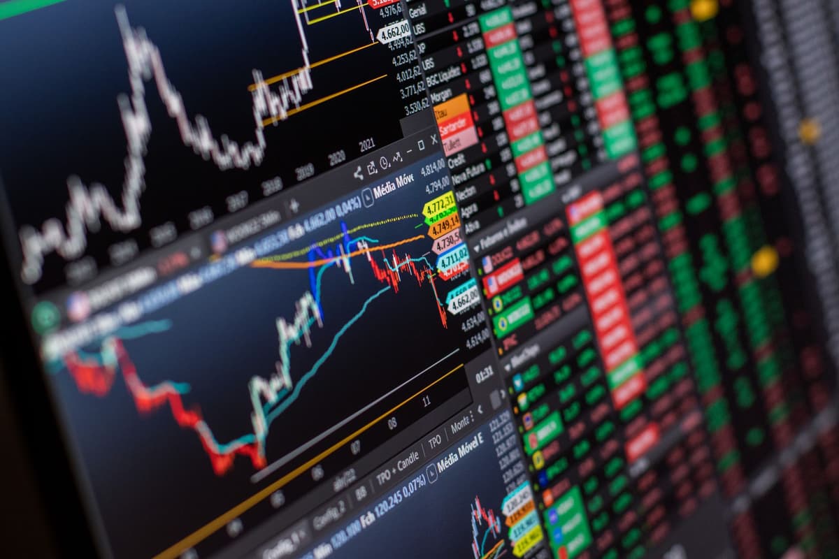 Sentimen Pasar dari Berita: Membangun Pipeline NLP untuk Algoritma