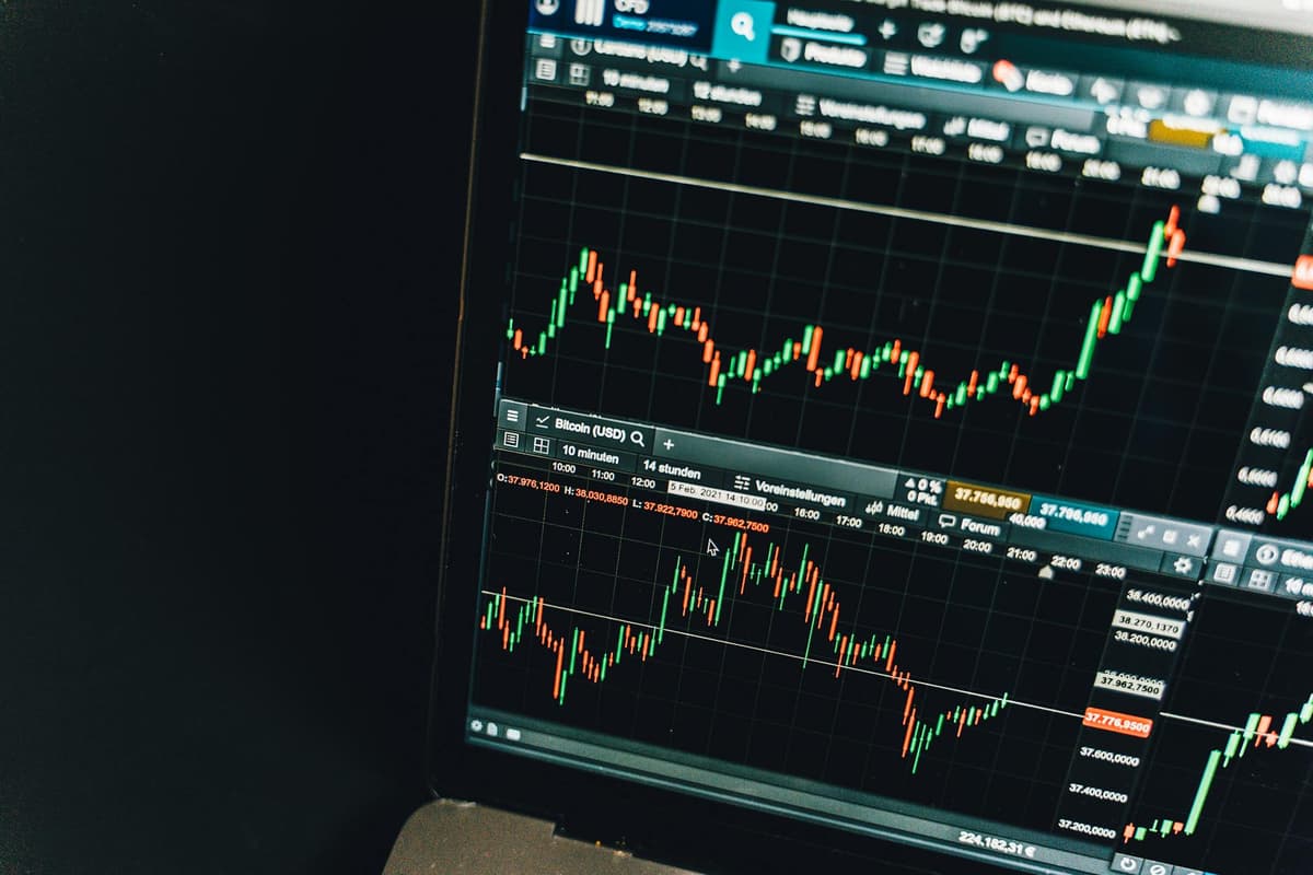 Mean Reversion vs Trend Following: Kapan Strategi Algoritma…