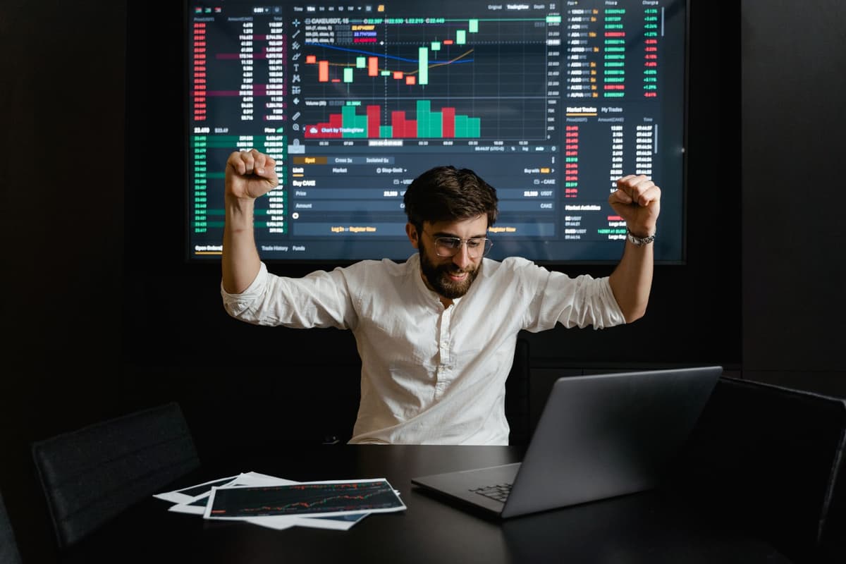 Metrik Evaluasi Sinyal Data-Driven: Memahami Hit Rate & Drawdown