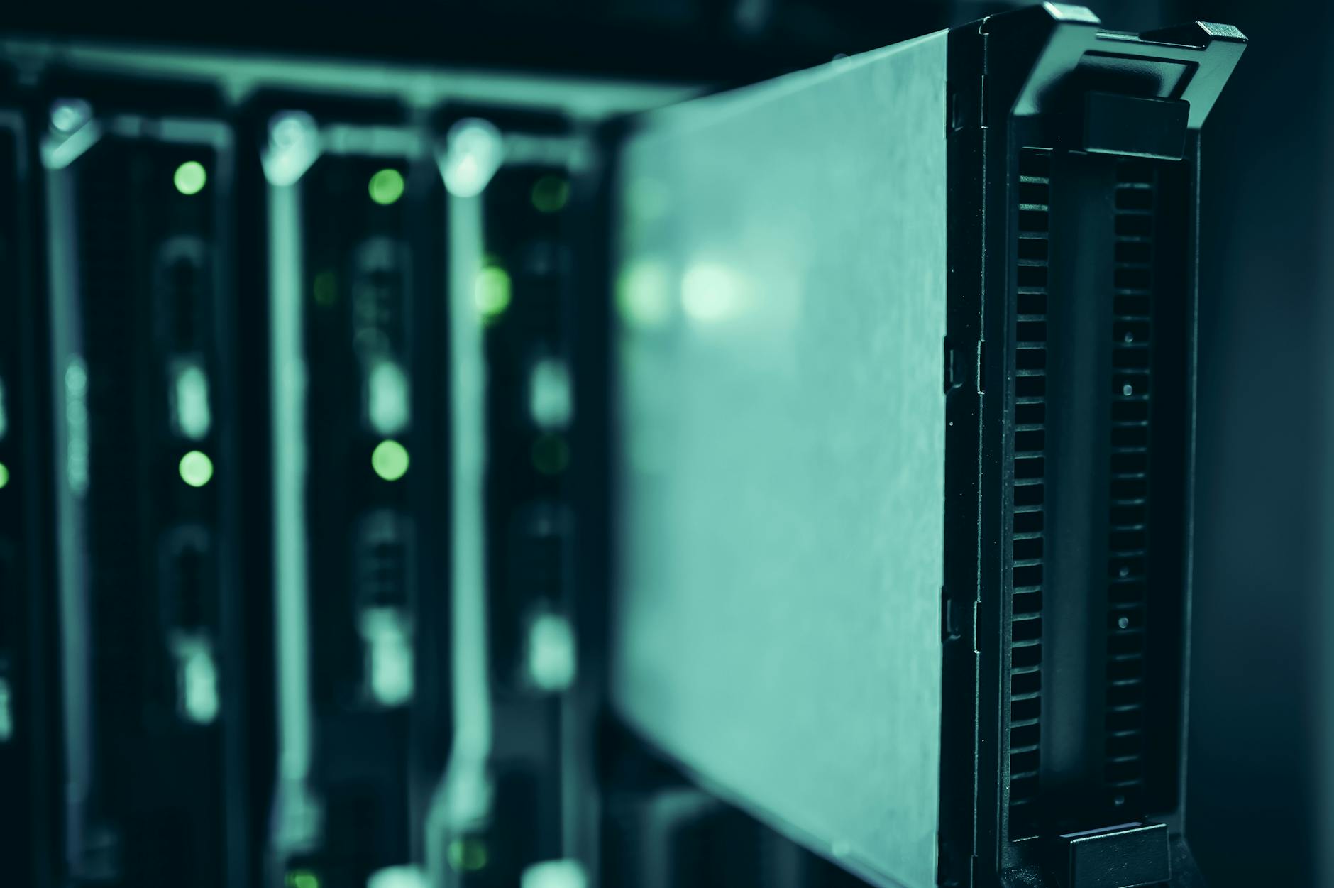 Ilustrasi: Close-up of server racks in a data center highlighting modern technology infrastructure.